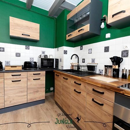 Maison "Jungle House" 90 M2 Billard, Retroprojecteur, Bar A Jeux , Vinyle, Wifi Fibre, Ideal Pro & Famille A Montbrison Extérieur photo