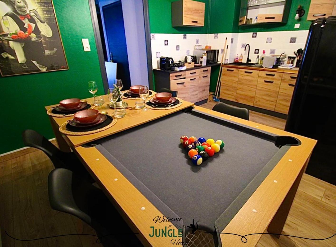 Maison "Jungle House" 90 M2 Billard, Retroprojecteur, Bar A Jeux , Vinyle, Wifi Fibre, Ideal Pro & Famille A Montbrison Extérieur photo