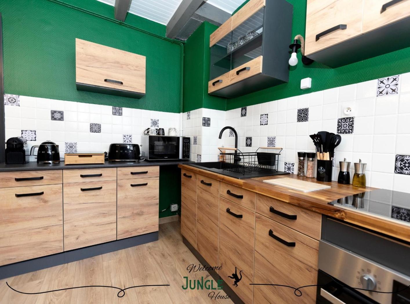 Maison "Jungle House" 90 M2 Billard, Retroprojecteur, Bar A Jeux , Vinyle, Wifi Fibre, Ideal Pro & Famille A Montbrison Extérieur photo