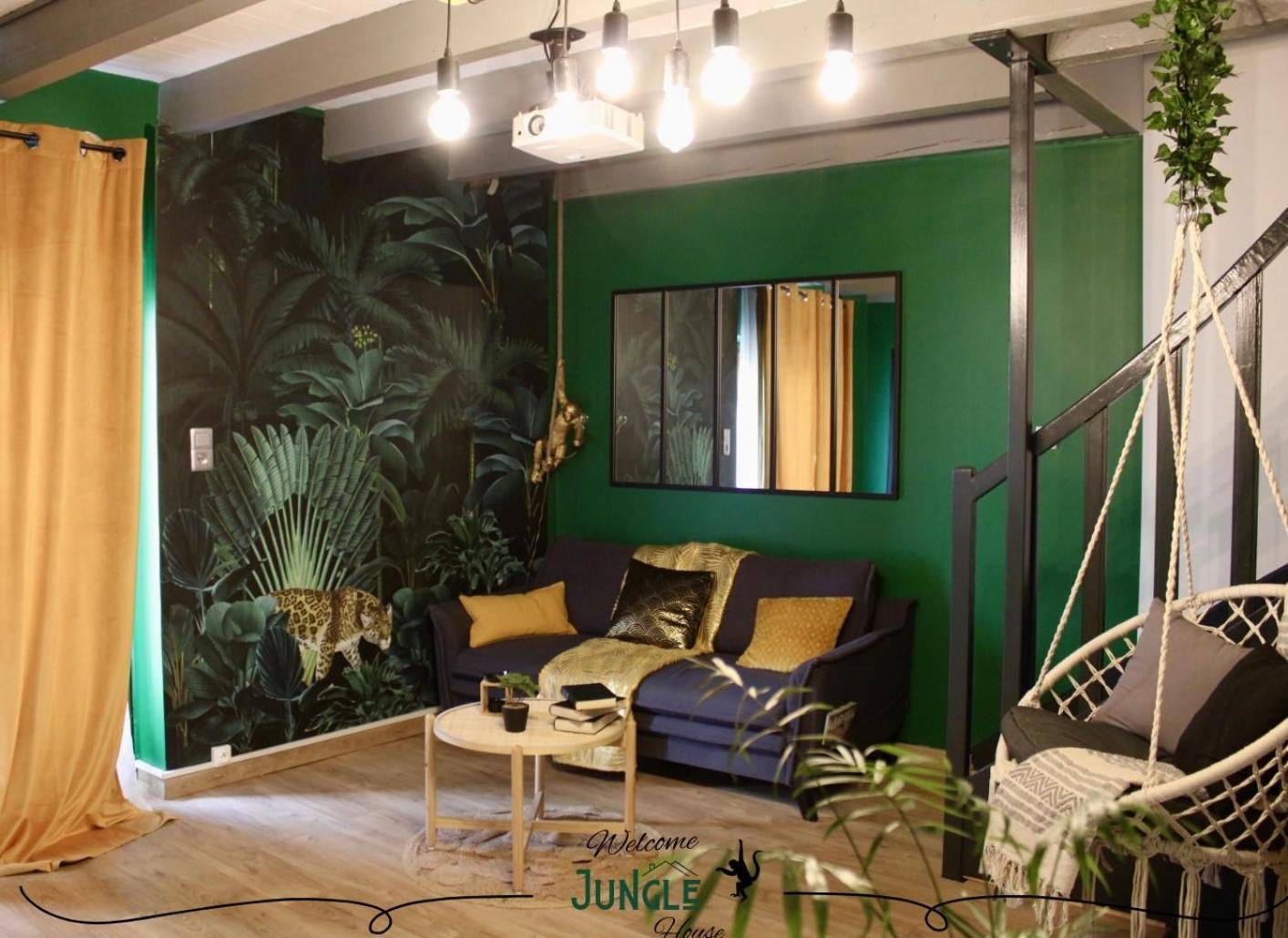 Maison "Jungle House" 90 M2 Billard, Retroprojecteur, Bar A Jeux , Vinyle, Wifi Fibre, Ideal Pro & Famille A Montbrison Extérieur photo