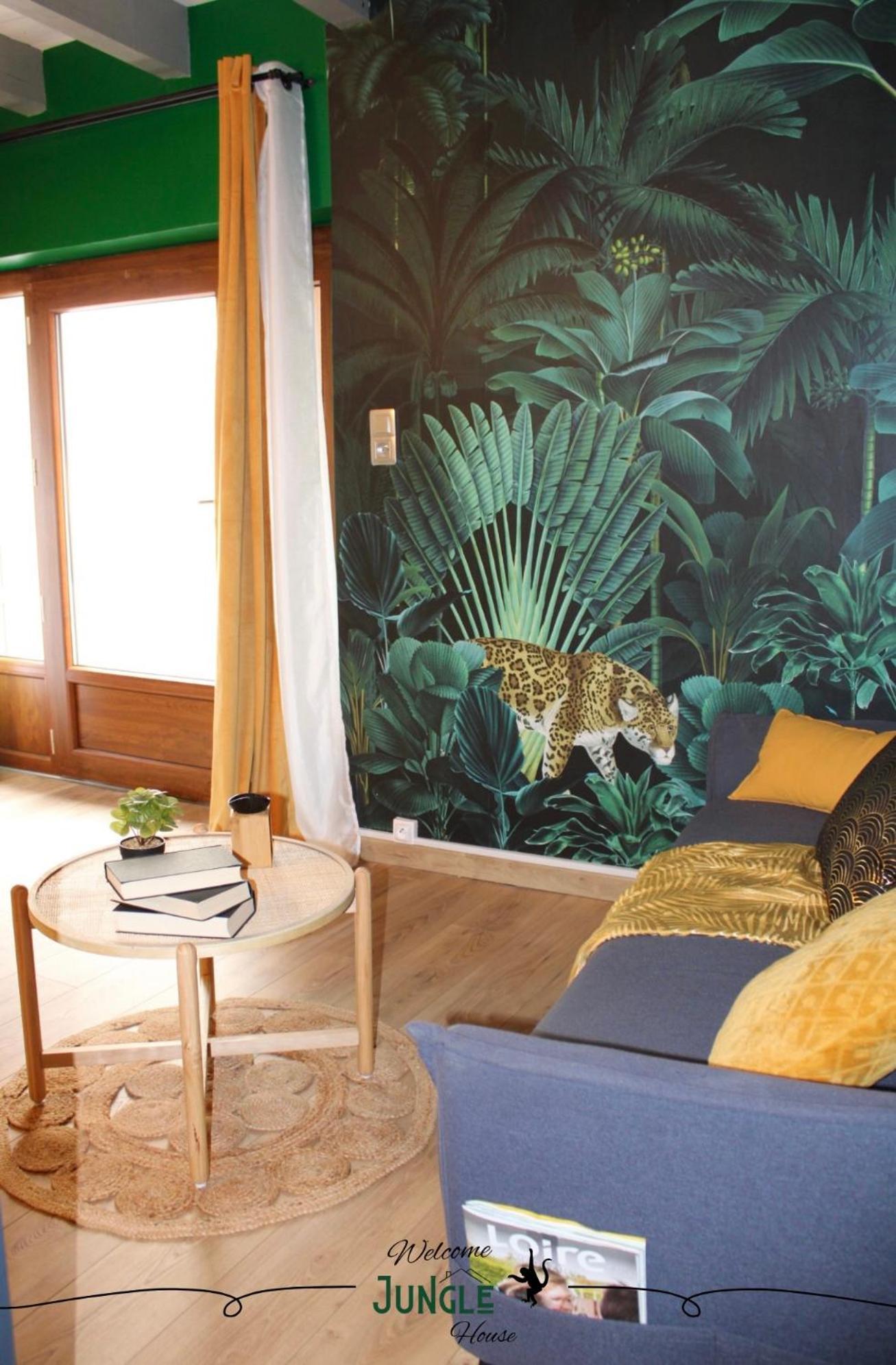 Maison "Jungle House" 90 M2 Billard, Retroprojecteur, Bar A Jeux , Vinyle, Wifi Fibre, Ideal Pro & Famille A Montbrison Extérieur photo